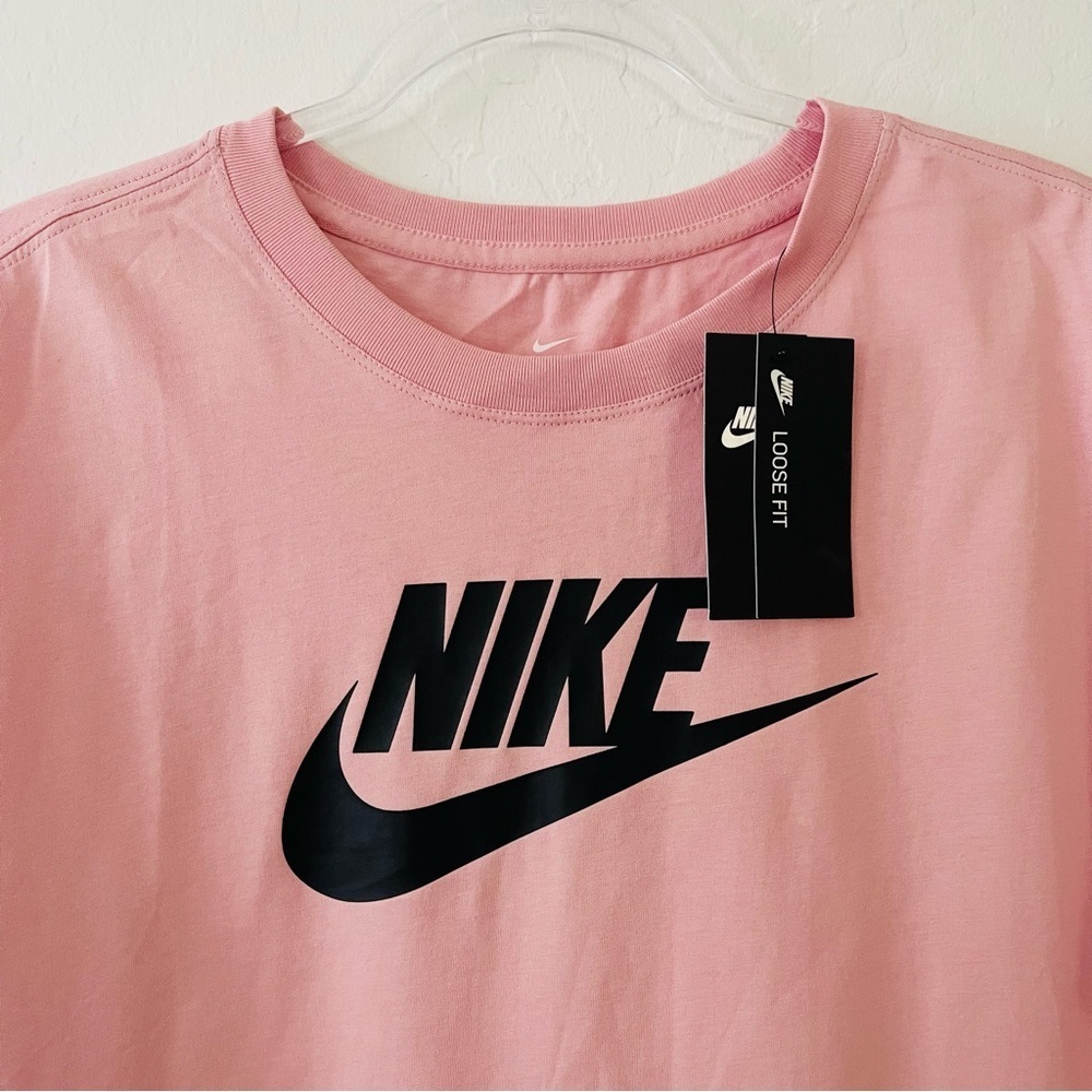Nike Pink Cropped Tee with Black Logo - Picture 4 of 5